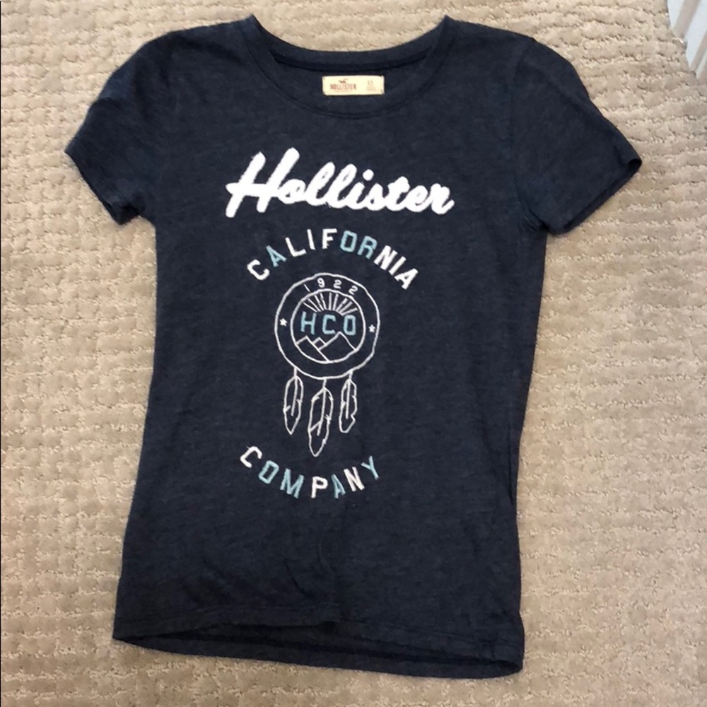 hollister tshirt